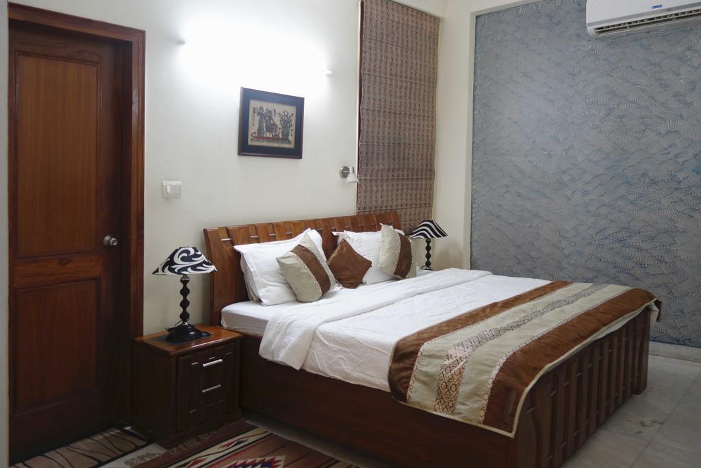 ניו דלהי Sabs Bed And Breakfast מראה חיצוני תמונה